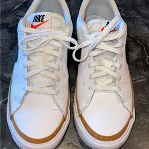 Nike Court Legacy